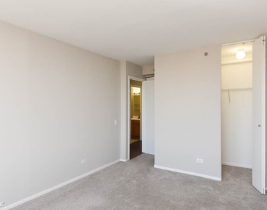 4334 N. Hazel, Unit A6161 - Photo Thumbnail 13