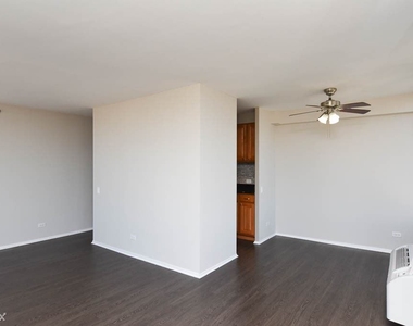 4334 N. Hazel, Unit A6161 - Photo Thumbnail 6