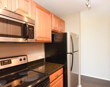 4334 N. Hazel, Unit C6161 - Photo Thumbnail 3