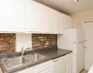 1101 W. Barry, Unit Ce-g - Photo Thumbnail 3