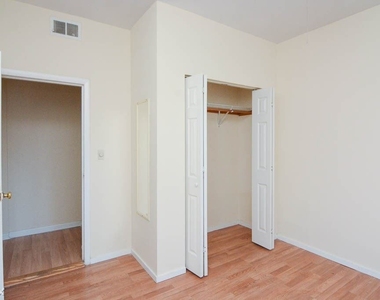 1101 W. Barry, Unit Ce-g - Photo Thumbnail 15