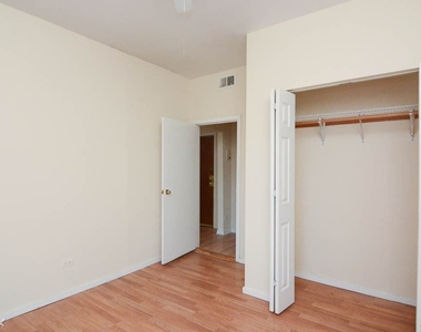 1101 W. Barry, Unit Ce-g - Photo Thumbnail 16