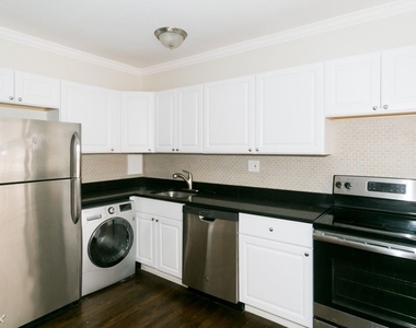 3345 N. Marshfield, Unit A903 - Photo Thumbnail 1