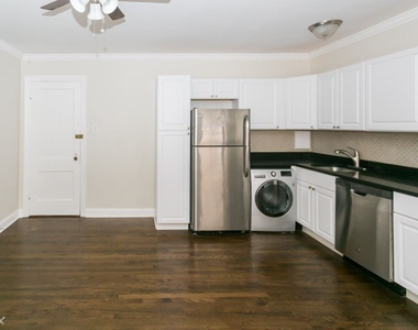 3345 N. Marshfield, Unit A903 - Photo Thumbnail 8