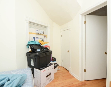 1451 W. Belle Plaine, Unit 4 - Photo Thumbnail 11