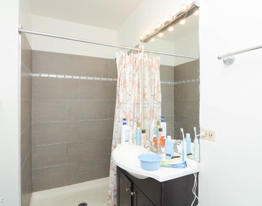 1451 W. Belle Plaine, Unit 4 - Photo Thumbnail 16