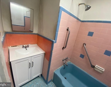 5826 Elmwood Ave - Photo Thumbnail 9