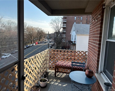 43 Bronx River Road - Photo Thumbnail 7