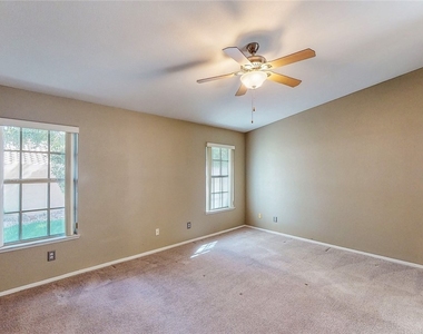 5516 Bowerman Way - Photo Thumbnail 20