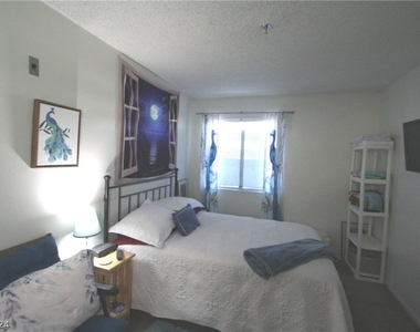 1381 E University Avenue - Photo Thumbnail 12