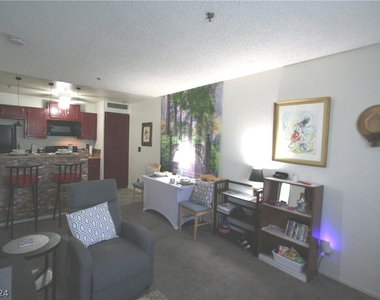 1381 E University Avenue - Photo Thumbnail 4