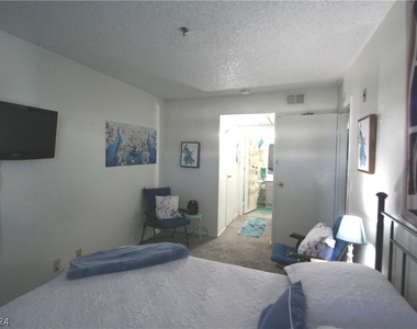 1381 E University Avenue - Photo Thumbnail 15