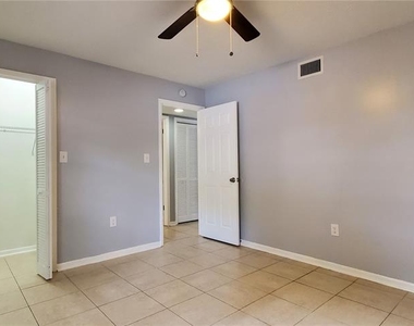 3821 E Riverhills Drive - Photo Thumbnail 19