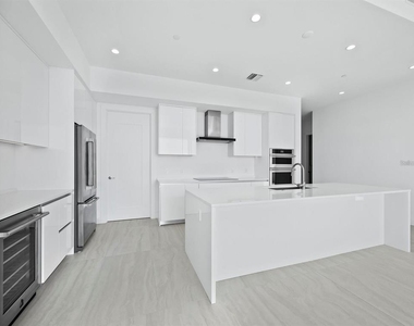 301 Quay Commons - Photo Thumbnail 9