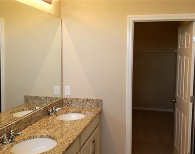 15233 Sunrise Grove Court - Photo Thumbnail 6