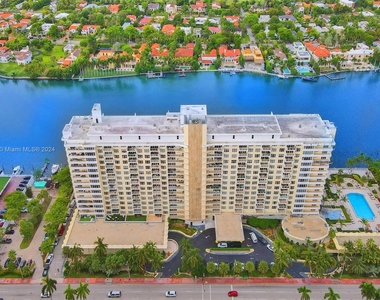 5600 Collins Ave - Photo Thumbnail 0