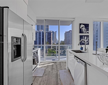 6515 Collins Ave - Photo Thumbnail 26