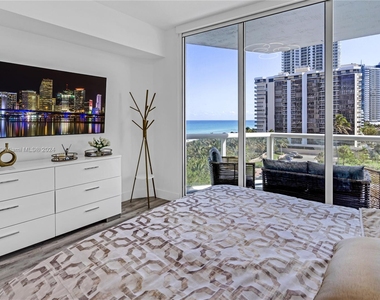 6515 Collins Ave - Photo Thumbnail 29