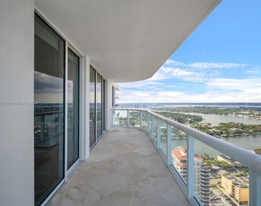 6365 Collins Ave - Photo Thumbnail 26