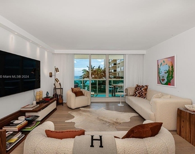 2301 Collins Ave - Photo Thumbnail 3