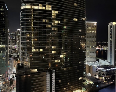 475 Brickell Ave - Photo Thumbnail 21