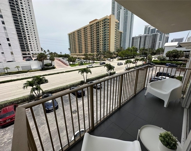 2600 S Ocean Dr - Photo Thumbnail 3