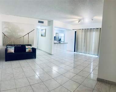 6444 Collins Ave - Photo Thumbnail 6