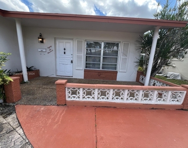 8600 Nw 57th Pl - Photo Thumbnail 30