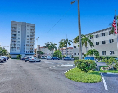 3113 S Ocean Dr - Photo Thumbnail 43