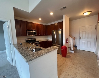 4407 Ramapo Ct - Photo Thumbnail 4