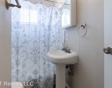 1216 E Seneca Avenue #6 - Photo Thumbnail 8