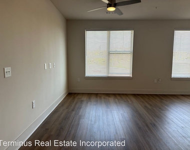 Stockyard Lofts 215 Willow Avenue - Photo Thumbnail 2