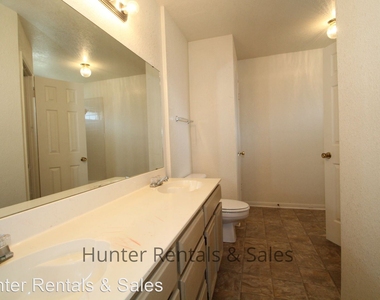 4705 Fawn Dr - Photo Thumbnail 16