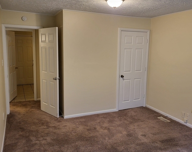 3956 Arquette Drive - Photo Thumbnail 8