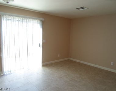 5275 Broadlake Lane - Photo Thumbnail 5