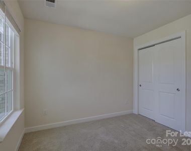 9253 Glenburn Lane - Photo Thumbnail 29