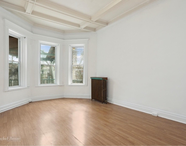 1272 Park Pl - Photo Thumbnail 1