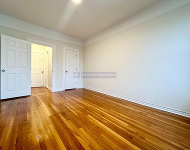 3015 Roberts Avenue - Photo Thumbnail 1