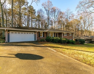 2805 Pine Hill Drive - Photo Thumbnail 2