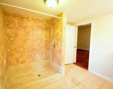 1637 Columbia Drive - Photo Thumbnail 14