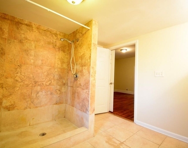 1637 Columbia Drive - Photo Thumbnail 15