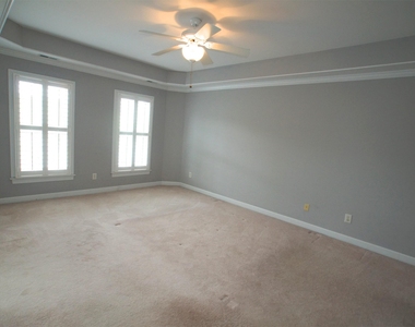 217 Anniston Court - Photo Thumbnail 33