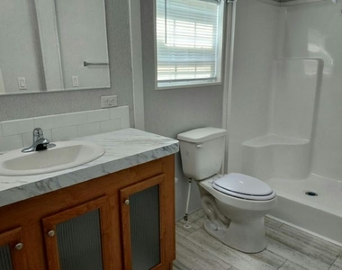 5611 Bayshore Rd - Photo Thumbnail 9