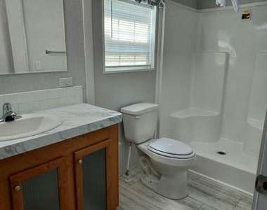 5611 Bayshore Rd - Photo Thumbnail 8