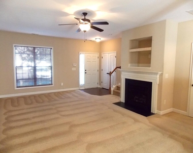 6208 San Marcos Way - Photo Thumbnail 2