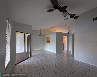 2711 San Remo Cir - Photo Thumbnail 41