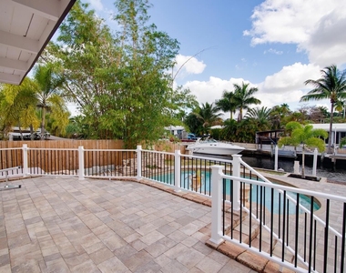 2518 Key Largo Ln - Photo Thumbnail 12