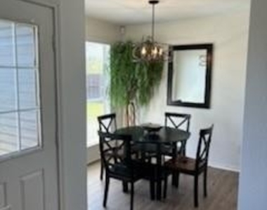 208 Cheyenne Trail - Photo Thumbnail 7