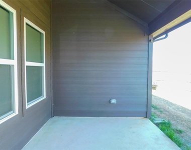 1413 Black Oak Drive - Photo Thumbnail 26