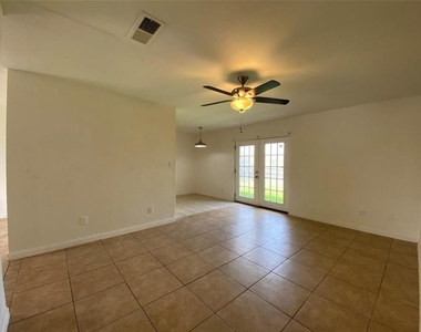 6510 Cinnamon Oaks Drive - Photo Thumbnail 6